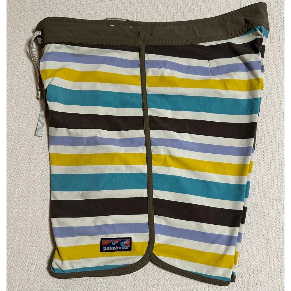 Patagonia Scallop Hem Stretch Wavefarer Boardshorts Size 36